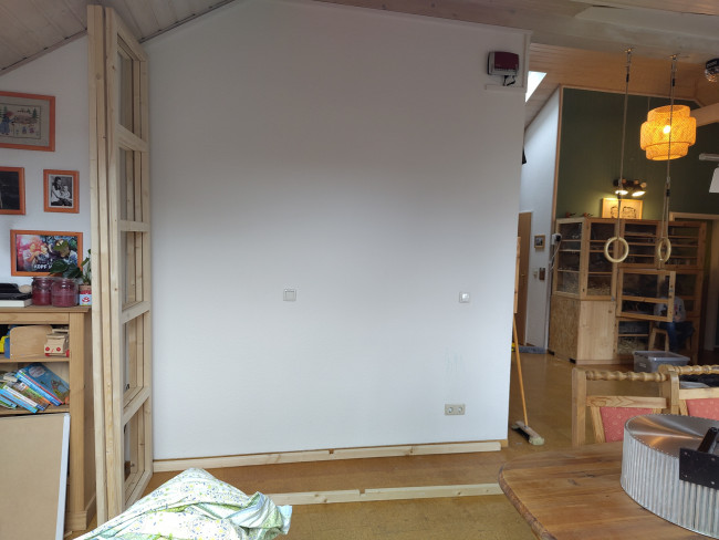 Compress_20240415_225258_8473.jpg (1.45 MiB) 4958 mal betrachtet Teile des Tragrahmens am Käfigplatz